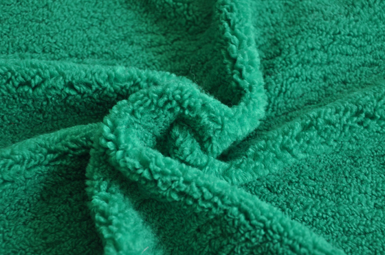 O material de matéria têxtil de alta qualidade verde, apresentando a mistura perfeita da urdidura da forma e da durabilidade fez malha a tela reciclada