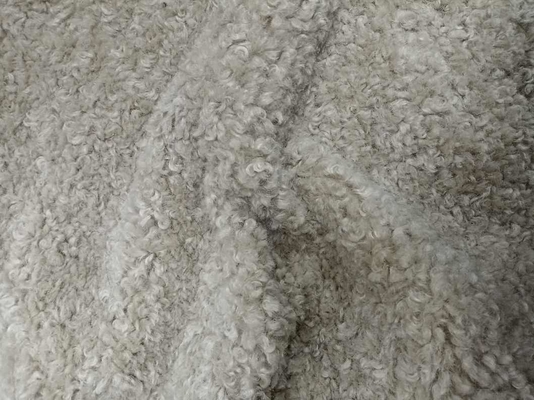 Fabricado em malha de 150 cm para roupas e brinquedos