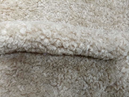 Fabricado em malha de 150 cm para roupas e brinquedos